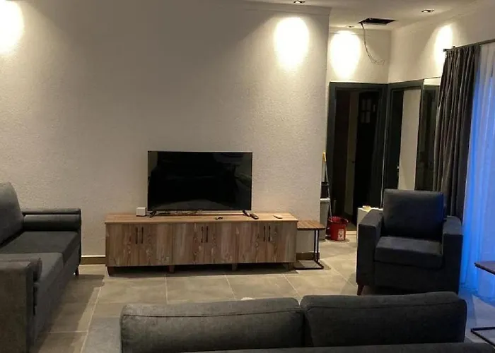 Grape In Large Pool, Jacuzzi, Private فتحية