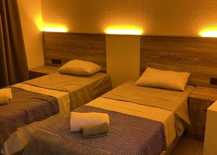 Grape In Large Pool, Jacuzzi, Private *