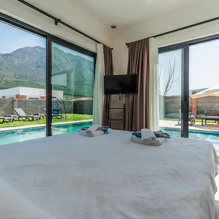 Grape In Large Pool, Jacuzzi, Private Villa *