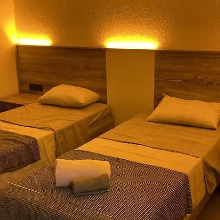 Grape In Large Pool, Jacuzzi, Private *